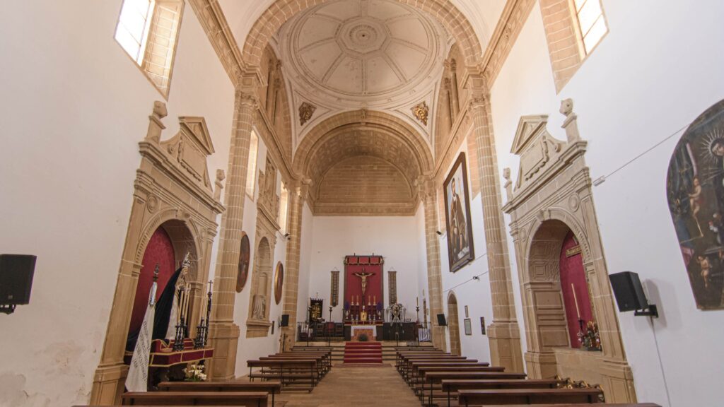 Capilla De San Juan Evangelista Turismo Baeza