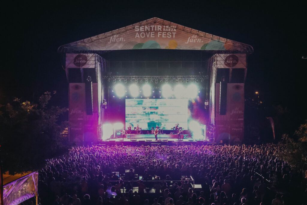 Turismo Baeza - Sentir Baeza AOVE Fest 2025: canta al son de tus artistas favoritos en una ciudad Patrimonio de la Humanidad