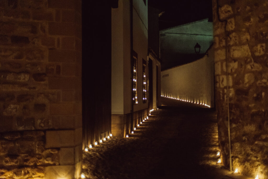 Turismo Baeza - Renacimiento a la luz de las velas y Noche del Patrimonio: Baeza brilla con luz propia