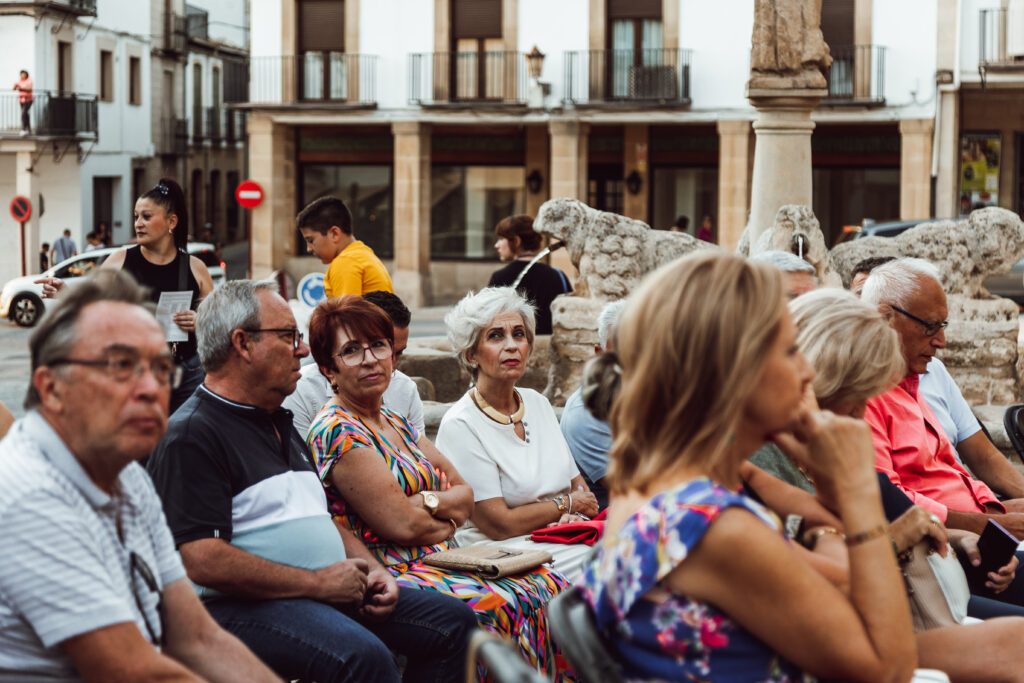Turismo Baeza - Renacimiento a la luz de las velas y Noche del Patrimonio: Baeza brilla con luz propia