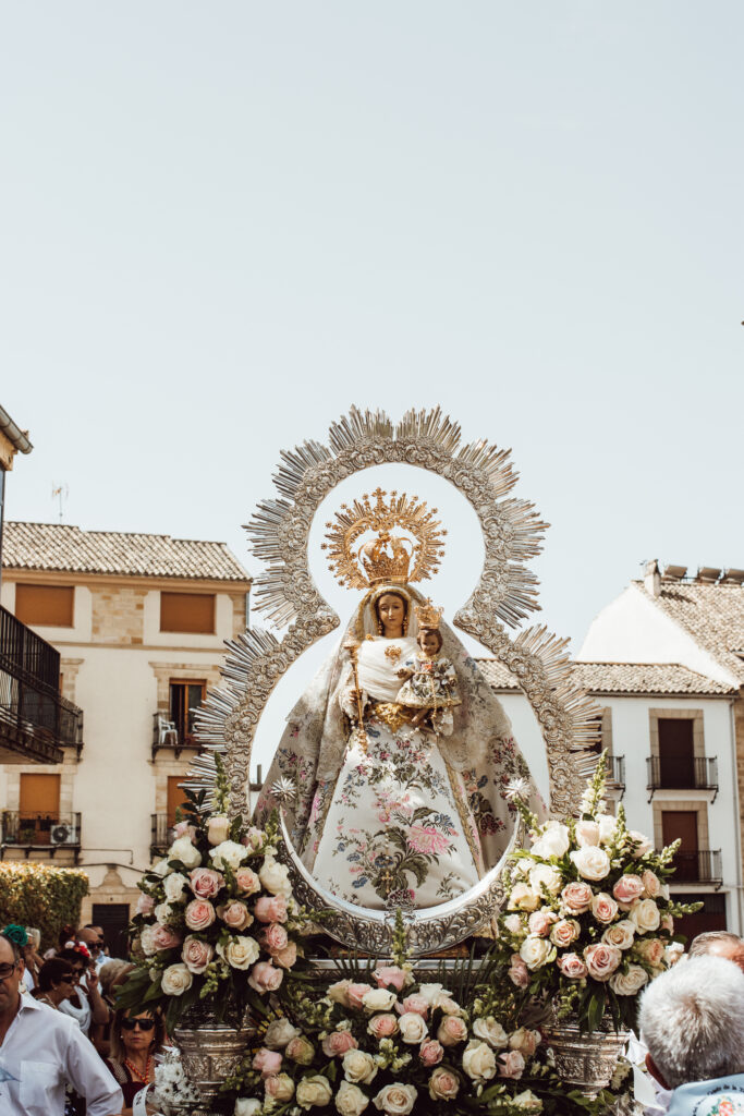 Turismo Baeza - Baeza celebra la Romería de la Yedra: raíces, costumbres y devoción popular